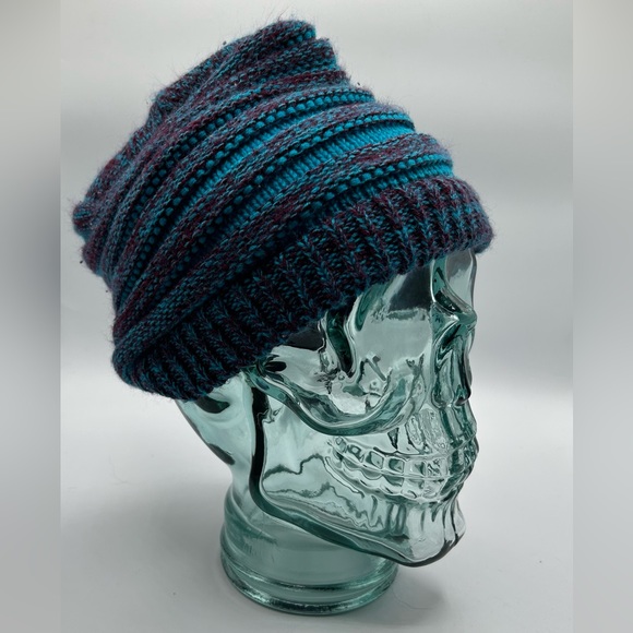 Rip Curl Beanie - Picture 2 of 2